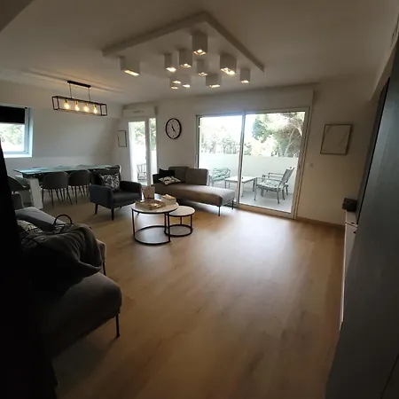 Grand Duplex Neuf A Motte